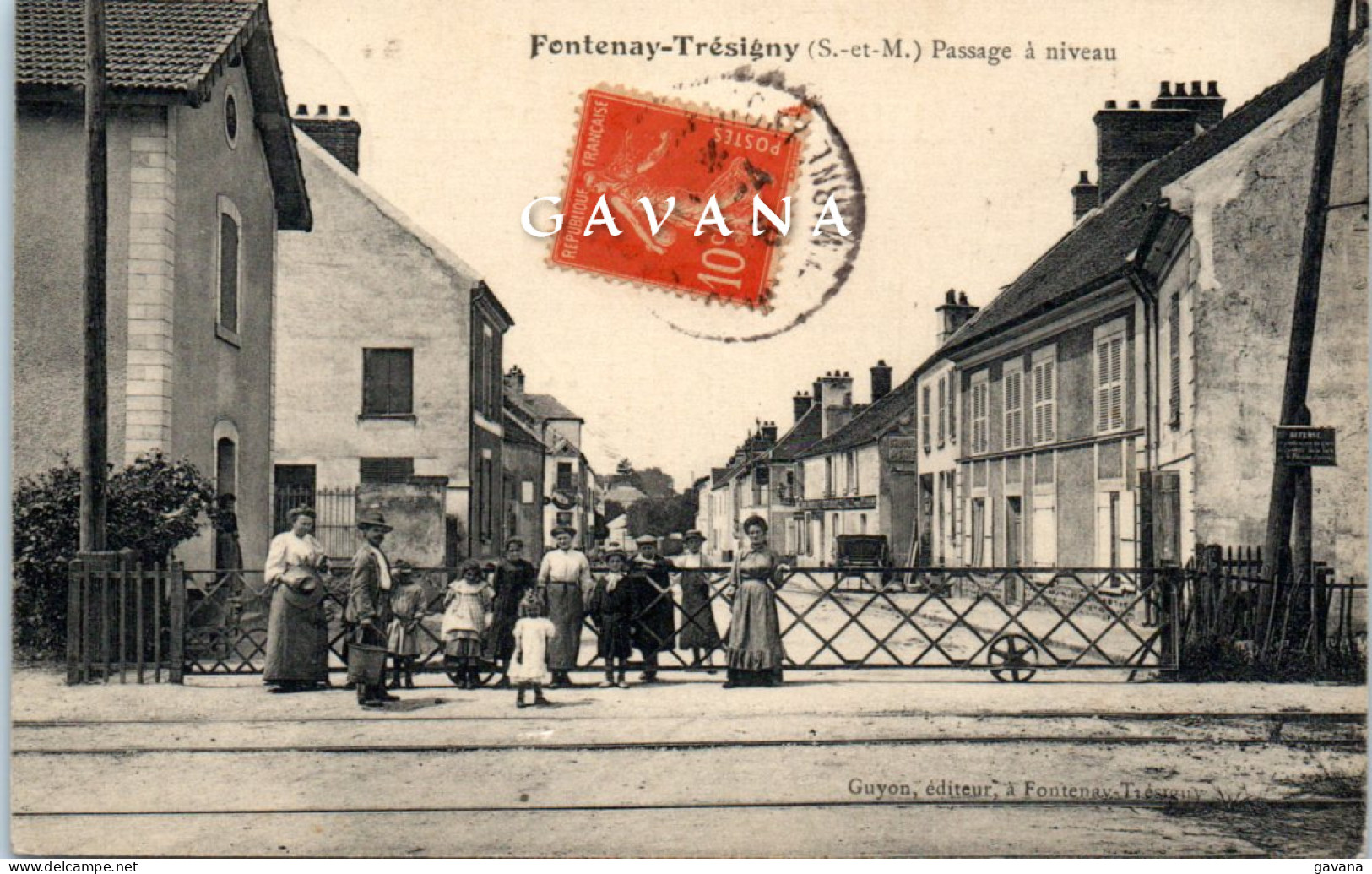 77 FONTENAY-TRESIGNY - Passage à Niveau  - Fontenay Tresigny