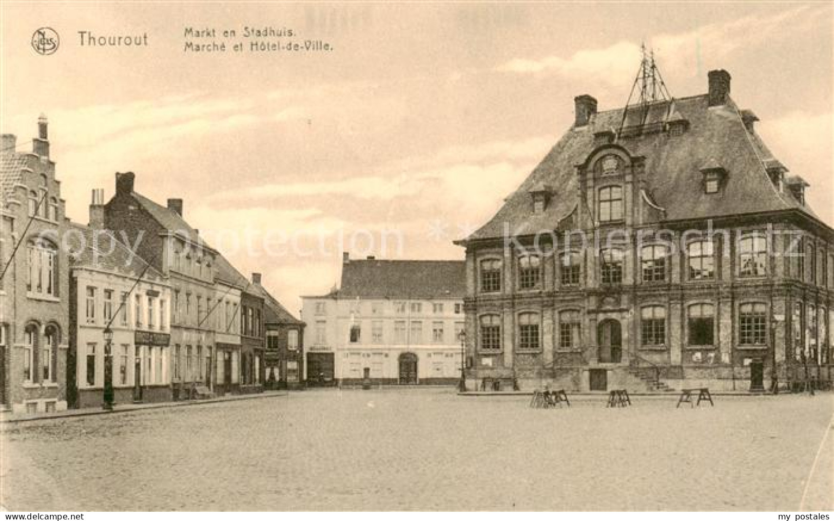 73805367 Thourout Torhout Markt En Stadhuis  - Torhout