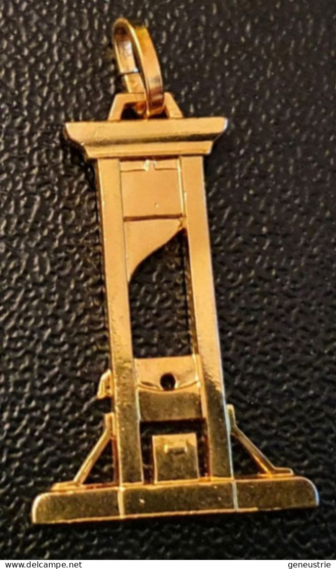 Pendentif Médaille Guillotine En Cuivre Doré - Bicentenaire De La Révolution Française - Colgantes