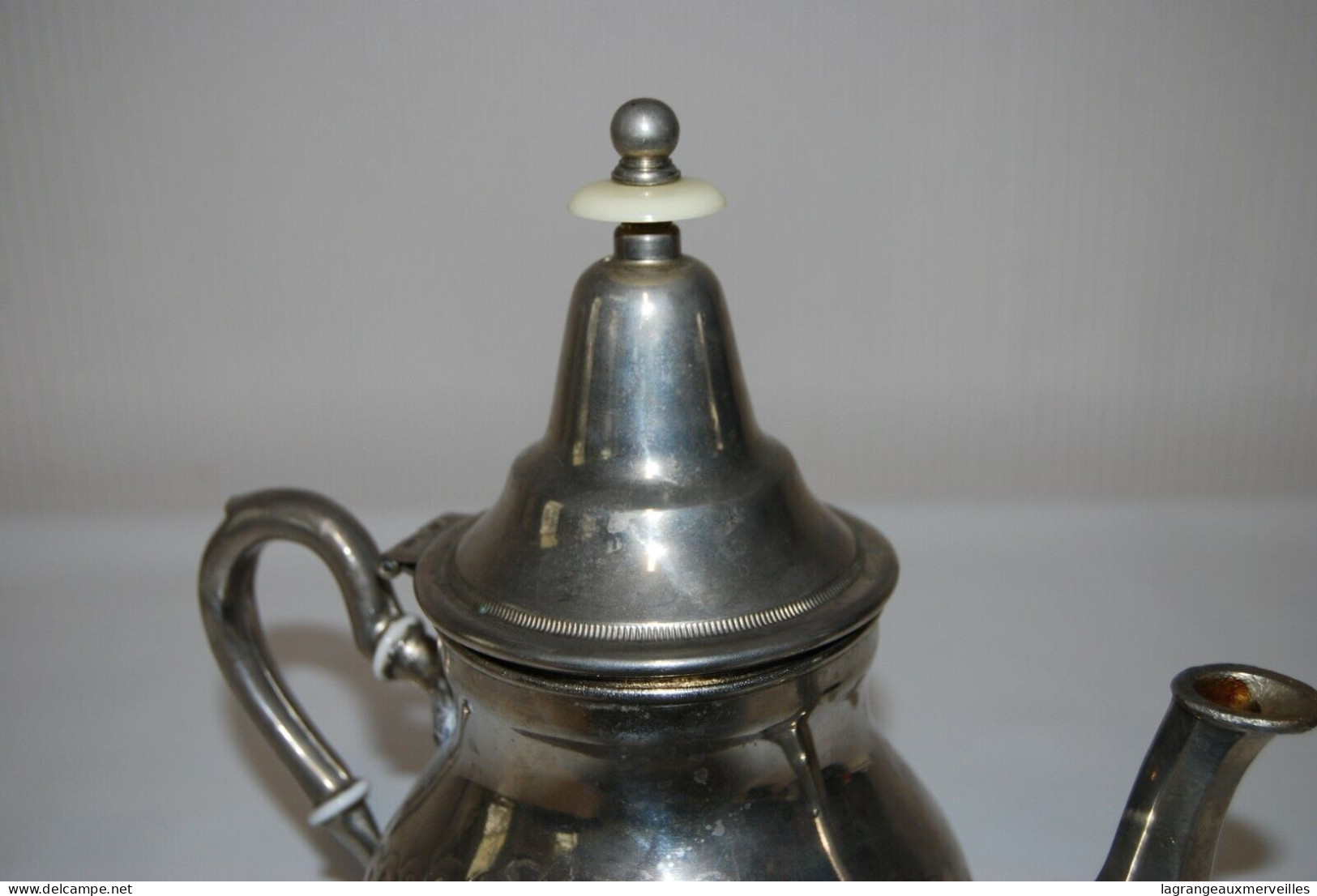 C19 Théière - MOULAY HASSAN - EL BERRAD - MAROCAIN - TEA POT SIGNEE - Teapots