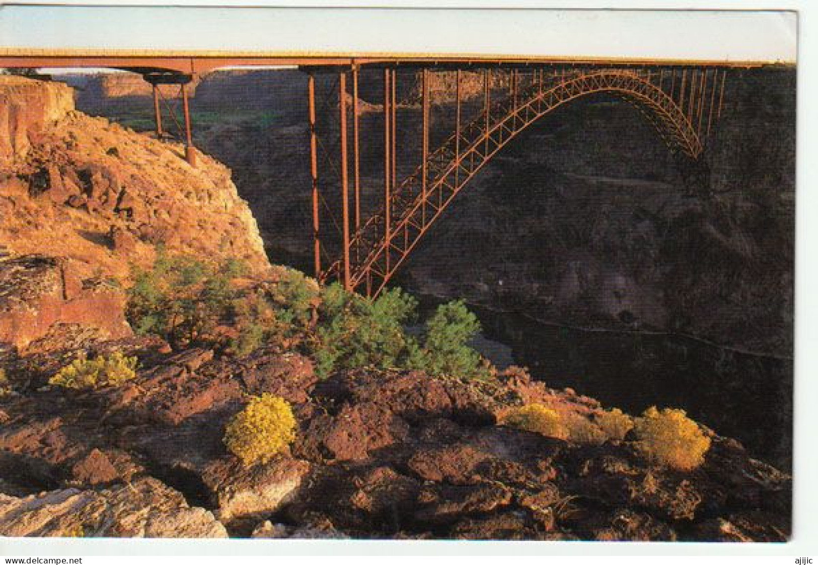 Snake River Canyon.Perrine Bridge, Nice Stamp At The Back Of Postcard (2017) - Twin Falls
