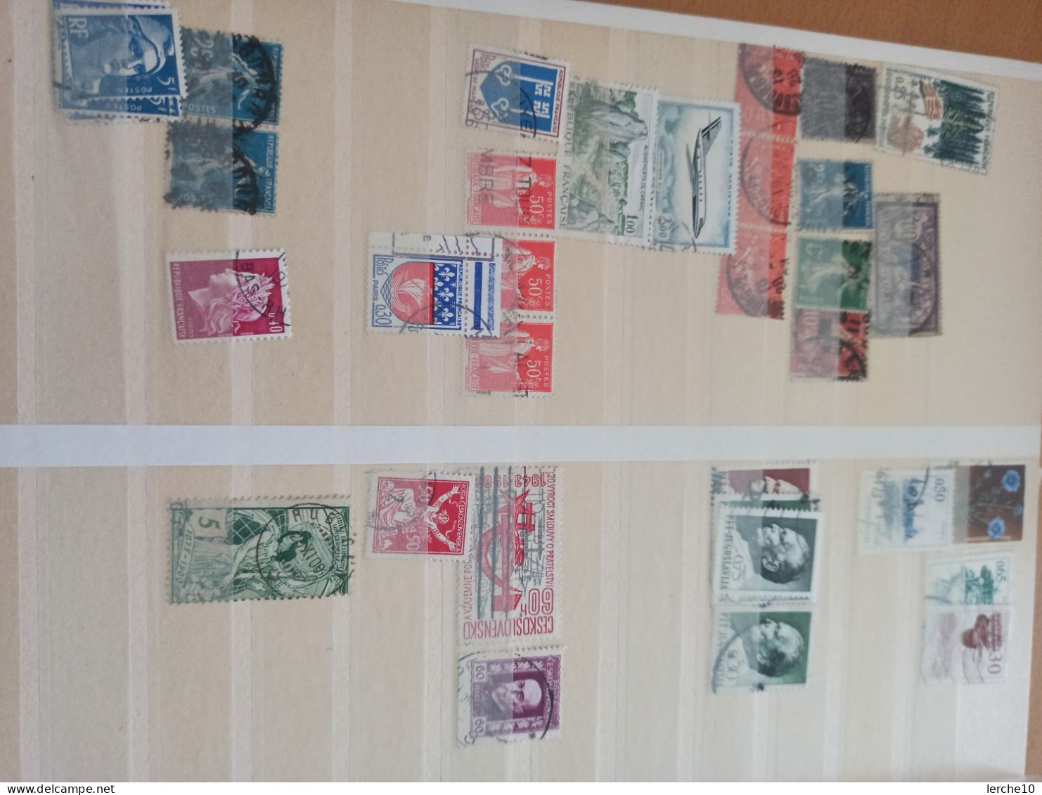 Alben voll Briefmarken