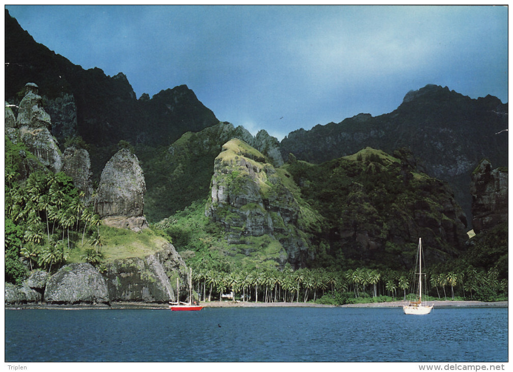 Iles Marquises - La Baie Des Vierges - Frans-Polynesië