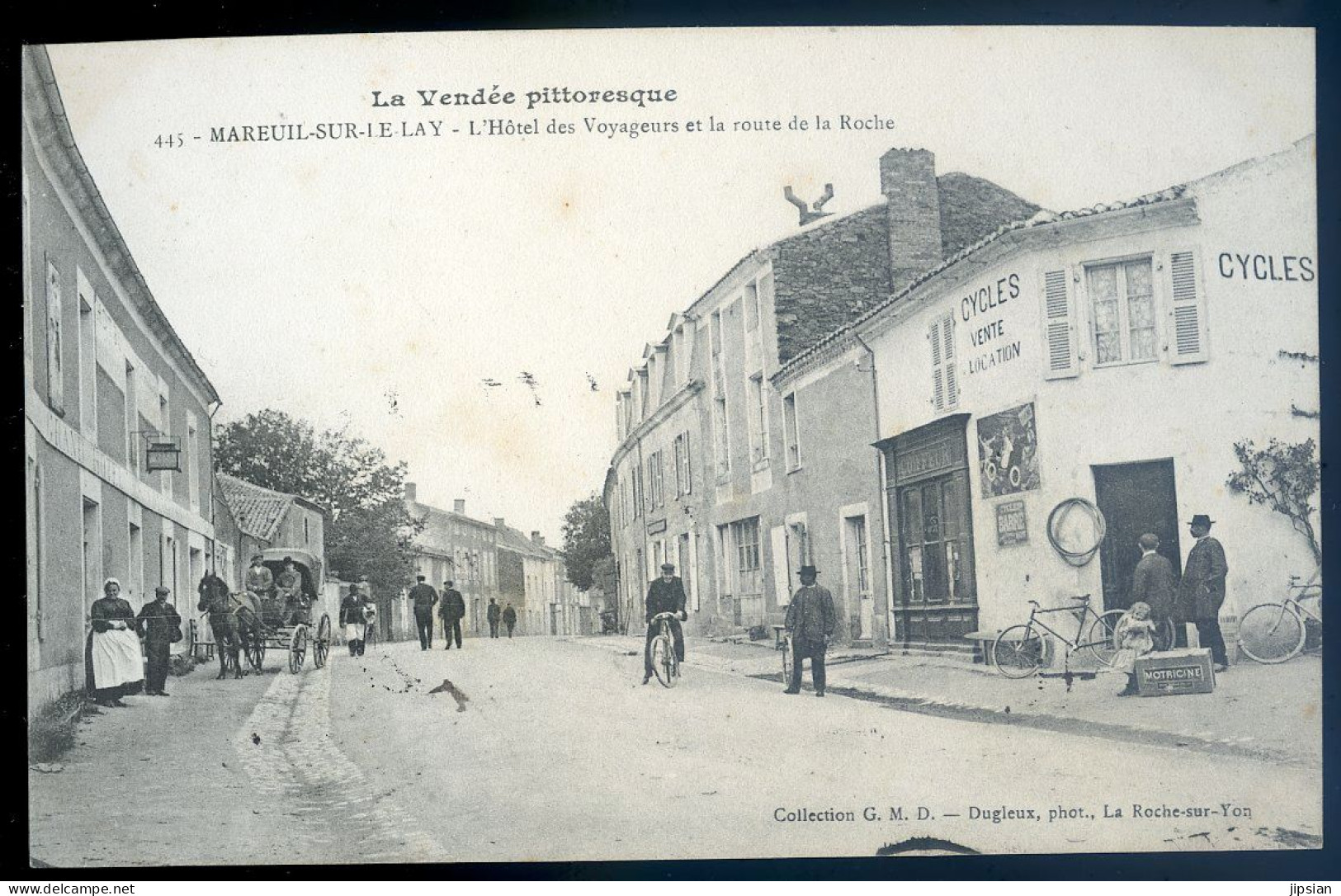 Cpa Du 85  Mareuil Sur Le Lay -- L' Hôtel Des Voyageurs Et La Route De La Roche  STEP18 - Mareuil Sur Lay Dissais