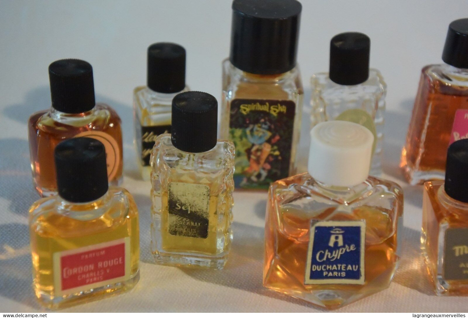 C21 Ensemble De 12 Parfums D'échantillons Collector - Echantillons (tubes Sur Carte)