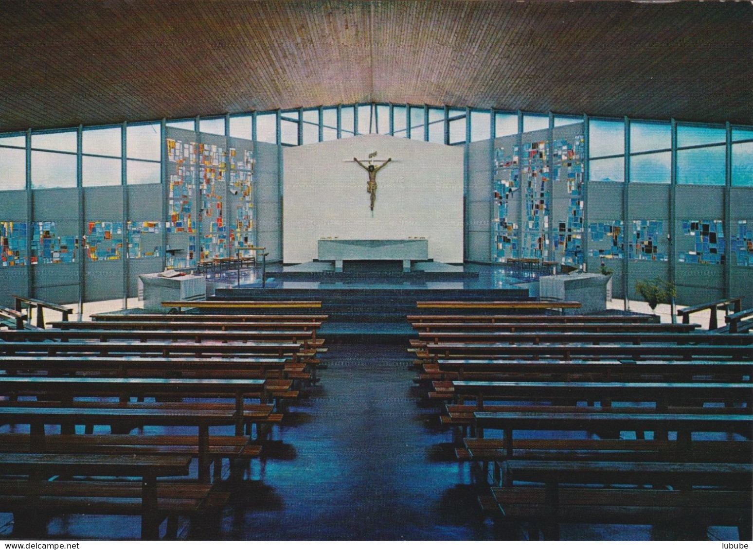 Vicques - Intérieur De L'Eglise     Ca. 1980 - Autres & Non Classés