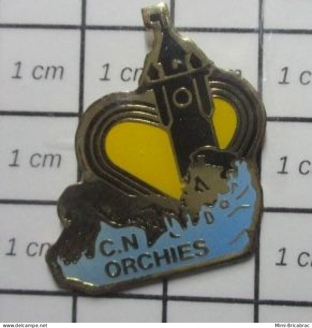 615c Pin's Pins / Beau Et Rare / SPORTS / NATATION NAGEUR PISCINE CLUB NAUTIQUE ORCHIES D'ANLACOL - Swimming