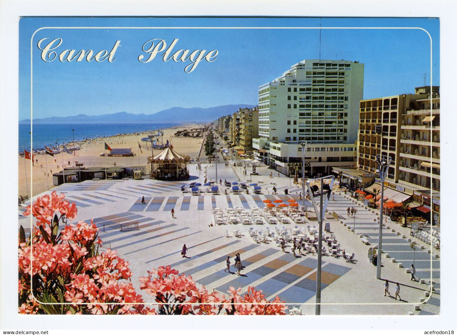 66 - Canet En Roussillon - La Place De La Méditerranée - Canet En Roussillon