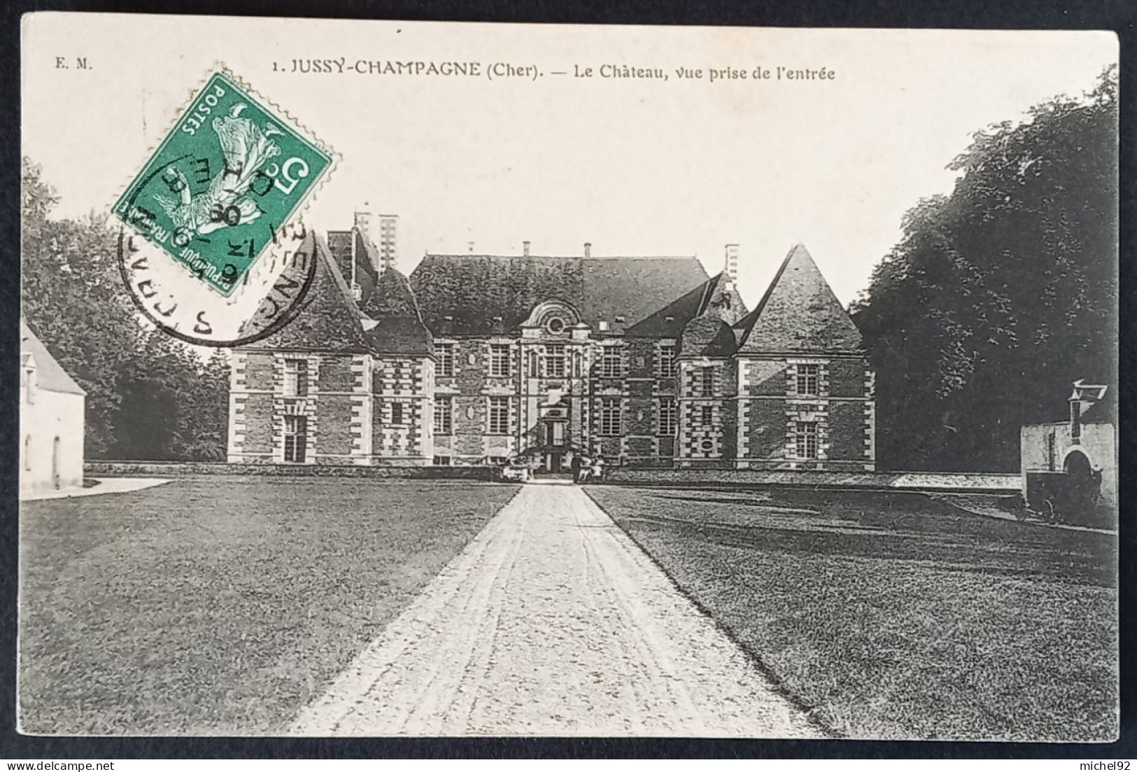 CPA - Jussy-Champagne - Le Château, Vue Prise De L'entrée - Graçay