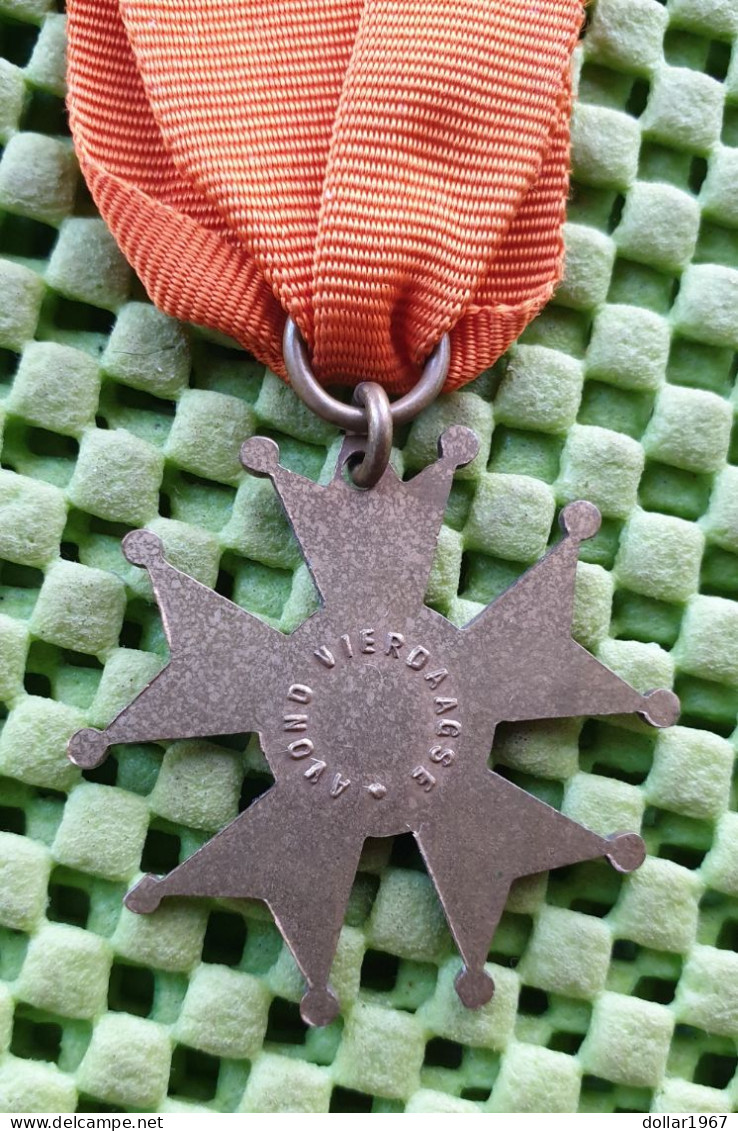 Medaille -  Avond Vierdaagse , Brons Met Kroontje -  Original Foto  !!   Medallion Dutch - Other & Unclassified