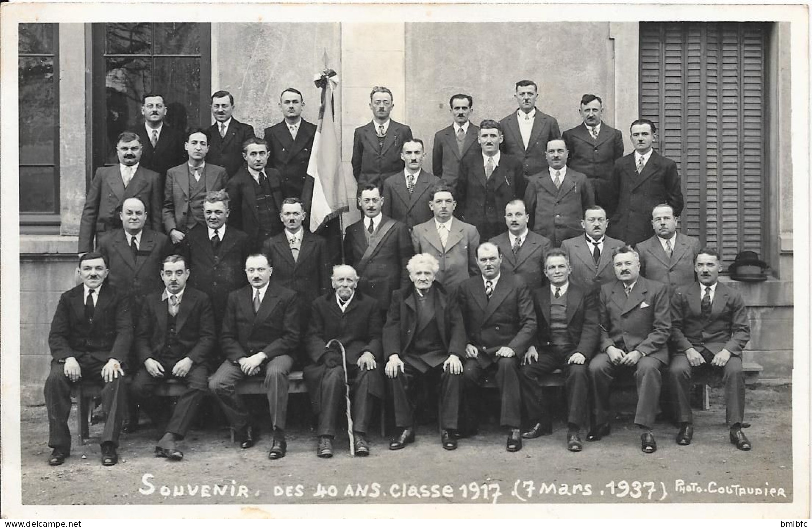 Carte Photo  Souvenir Des 40 Ans Classe 1917 (7 Mars 1937) Photo COUTAUDIER-  Au Dos écrite Amplepuis - Amplepuis