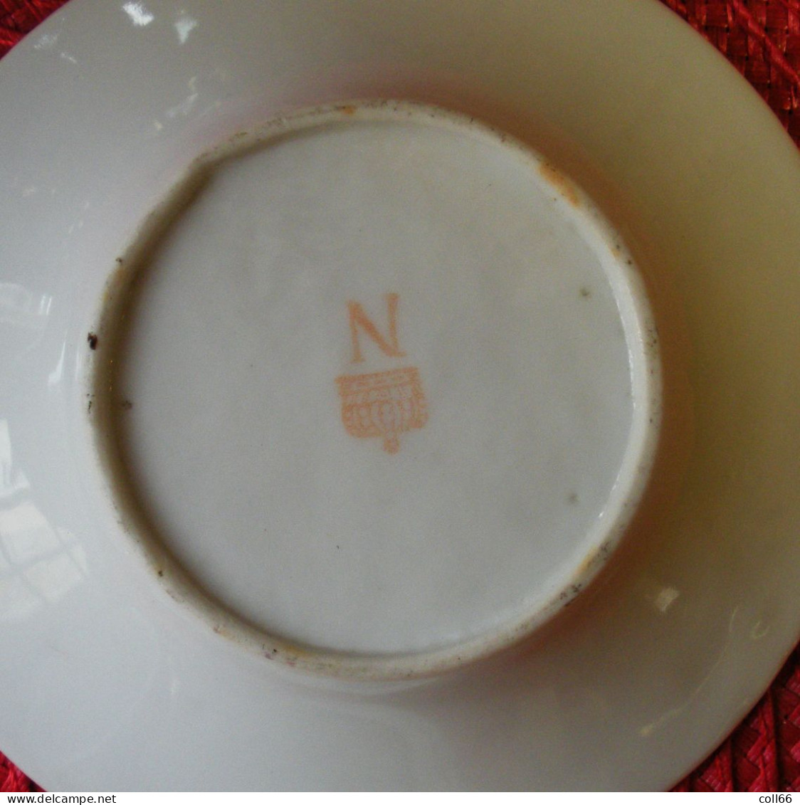 2 Anciennes Tasses En Porcelaine Et Sous Tasses Empereur Napoléon Bonaparte 1er & Joséphine Couronne Rouge & N Dessous - Altri & Non Classificati