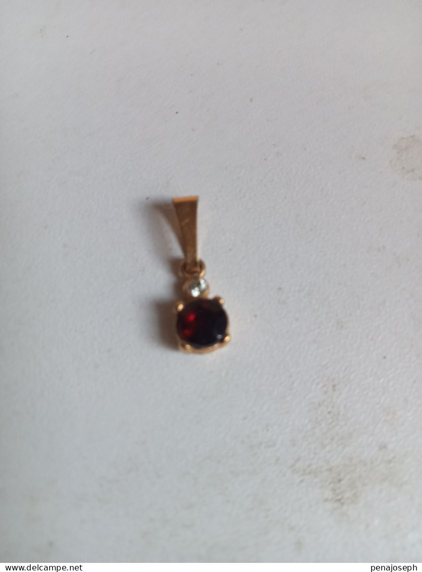 Pendentif En Or 18 Carats Avec Rubis - Pendenti