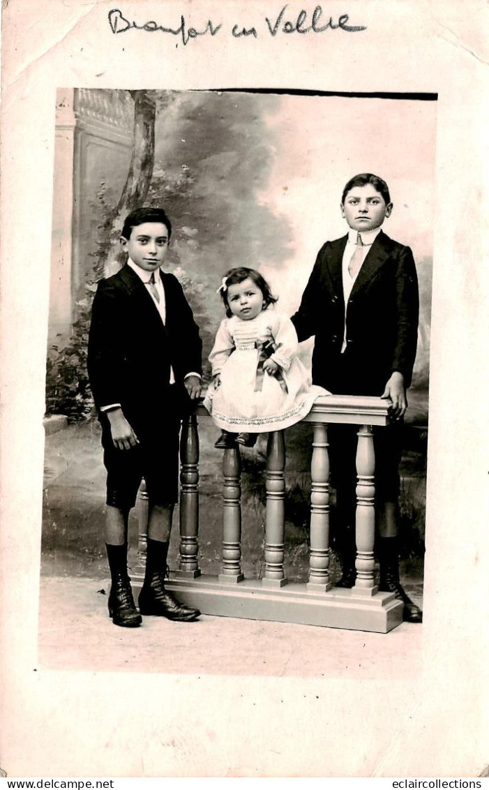 Beaufort En  Vallée :     49    Carte Photo. Trois Enfants Taugourdeau   1915    (voir Scan) - Other & Unclassified