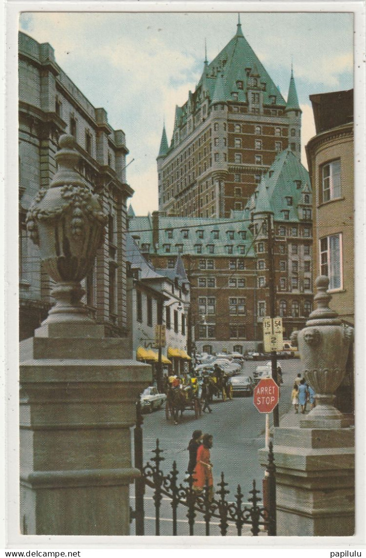 CANADA 10 : Québec Le Château Frontenac Vue De La Rue Du Fort : Photo Ron-Mtl - Québec - Château Frontenac