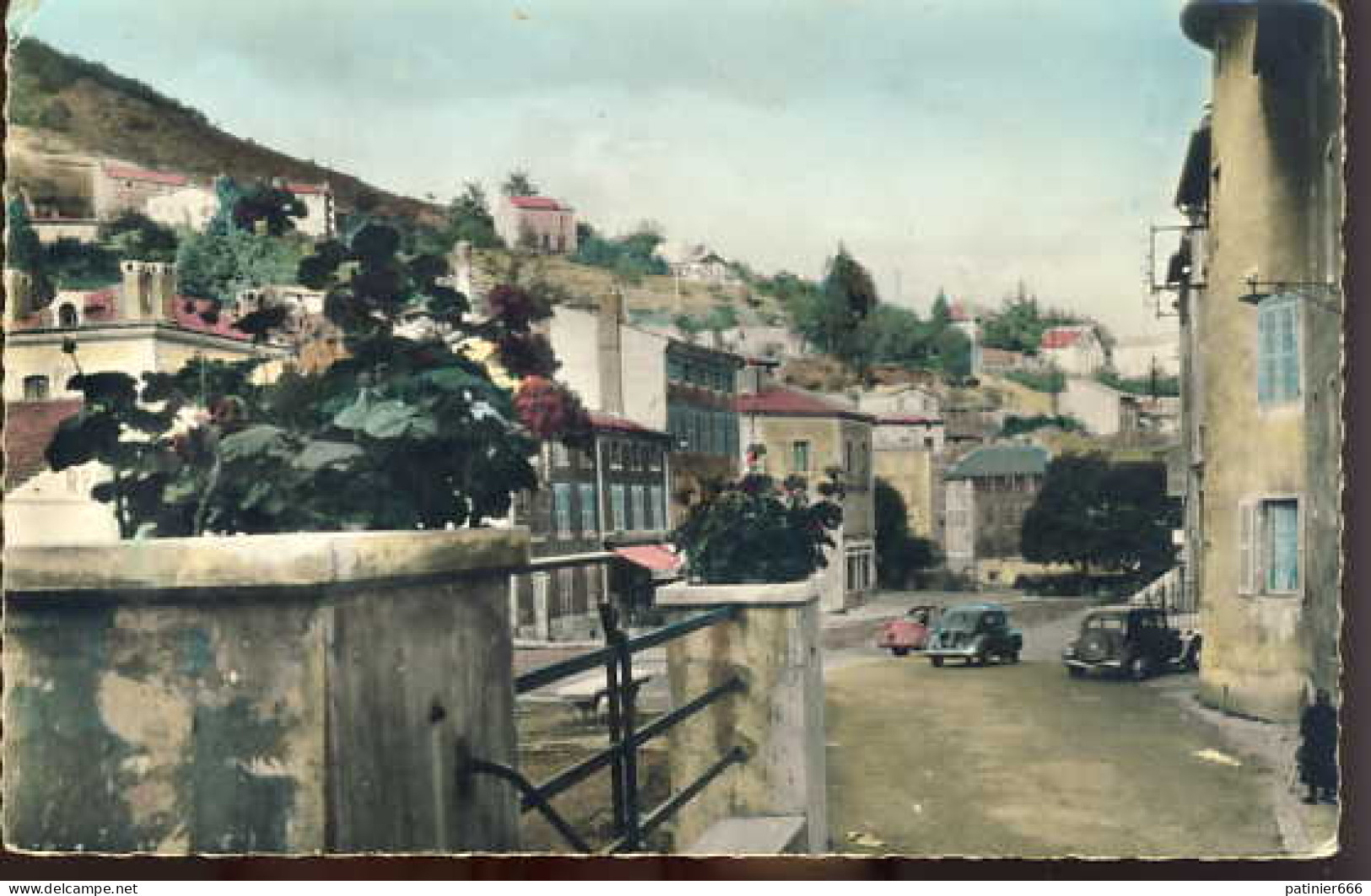 Bourg Argental Rue Des Fossés Dans Le Fond Cotaviol - Bourg Argental