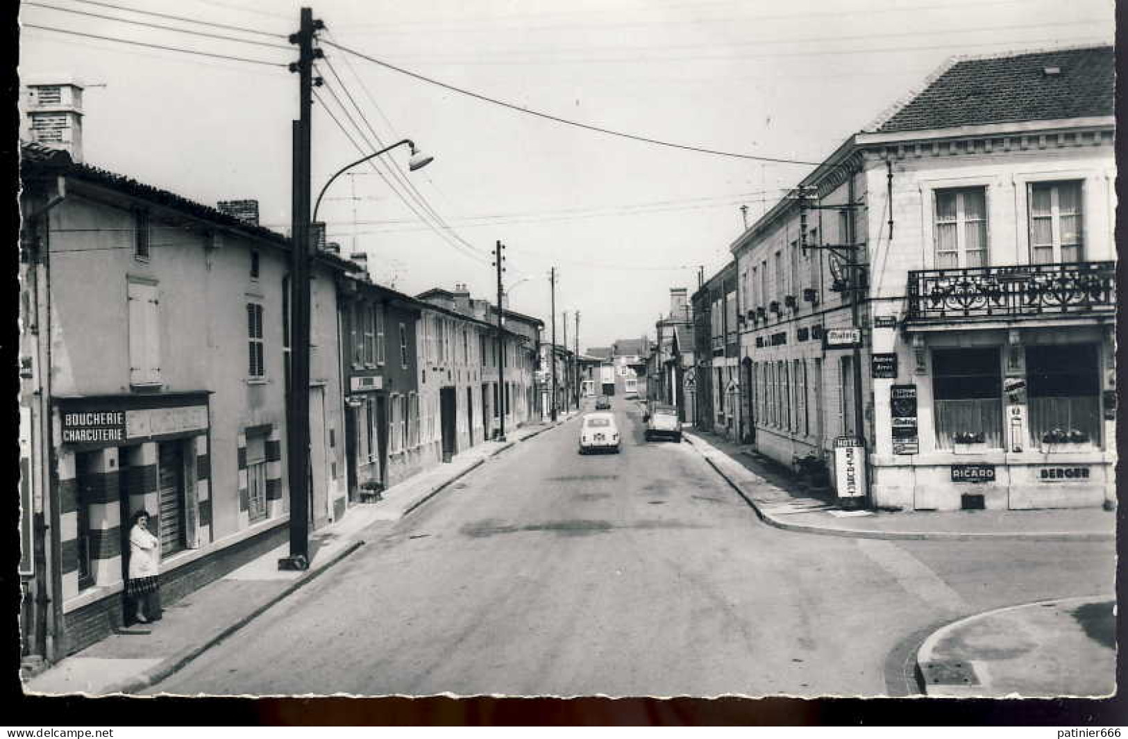 Givry En Argonne Rue Eugene Delacroix - Givry En Argonne