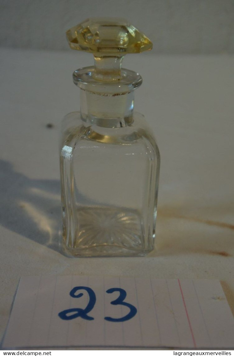 C23 Mini Flacon De Parfum En Verre - Flakons (leer)