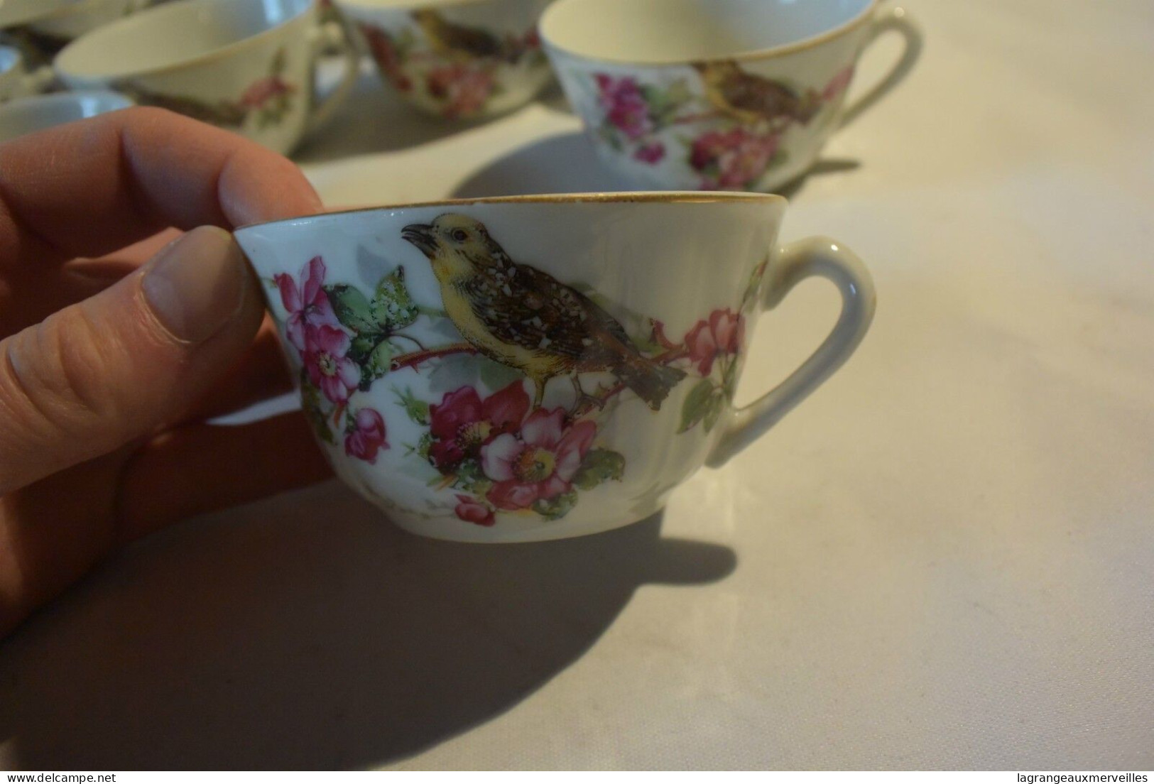 C23 Ensemble De 12 Tasses Décors D'oiseaux Fait Main - Kopjes