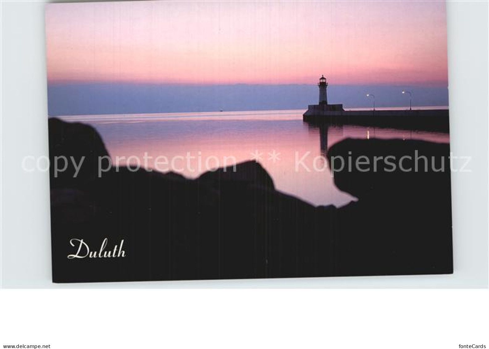 72583055 Duluth_Minnesota Coast Lighthouse At Dusk - Andere & Zonder Classificatie