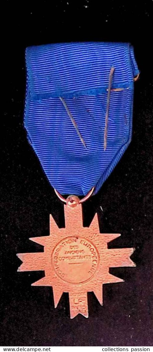 Militaria, Médaille Confédération Européenne Des Anciens Combattants, Ed. L.R , Frais Fr 2.95 E - Francia