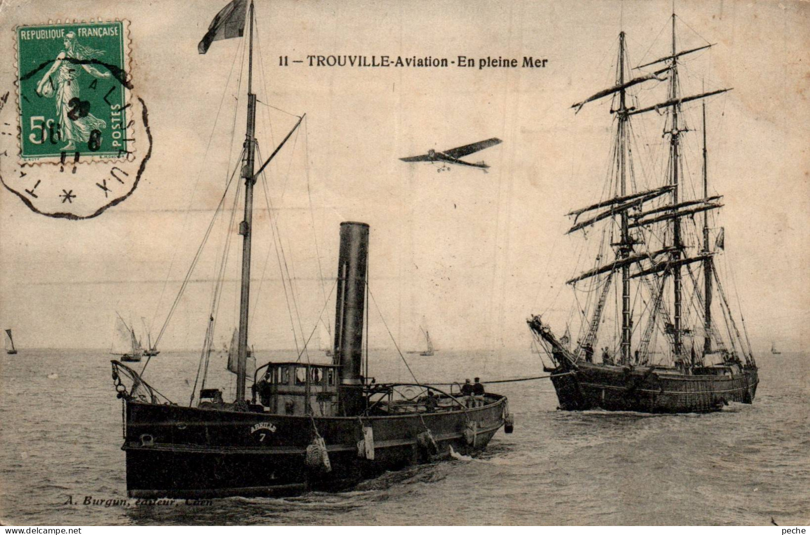 N°117978 -cpa Trouville -Le Remorqueur Abeille 7 Tirant Un 3 Mats- - Tugboats