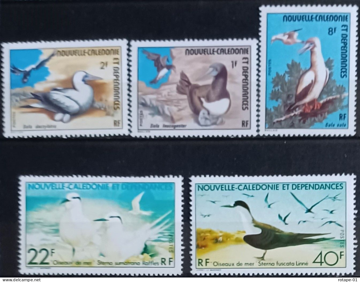 Nouvelle Calédonie  1976-78,  YT N°398-00,A416-17  N**,  Cote YT 14,15€ - Unused Stamps