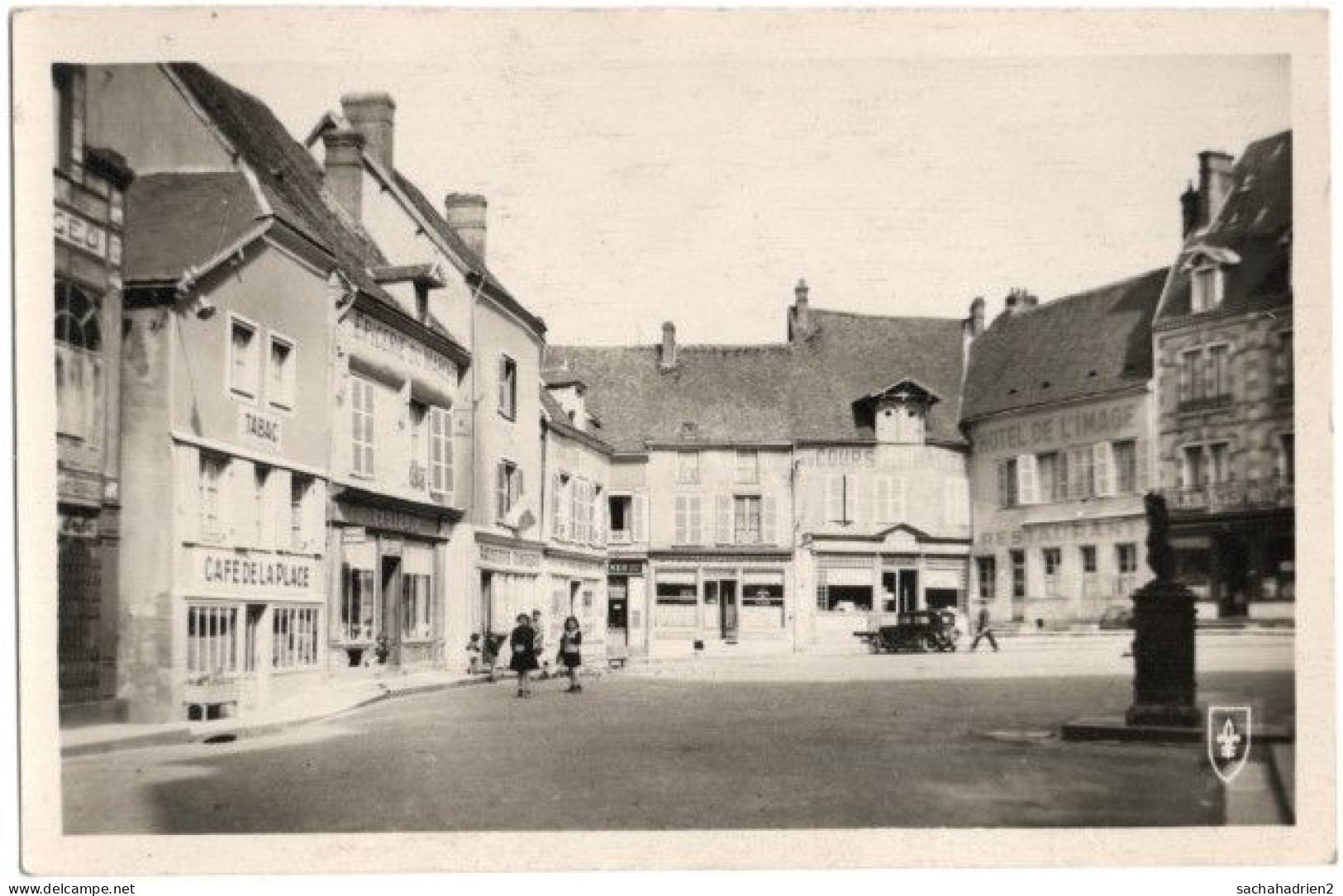 28. Pf. ILLIERS. Place De L'Eglise. 578 - Illiers-Combray