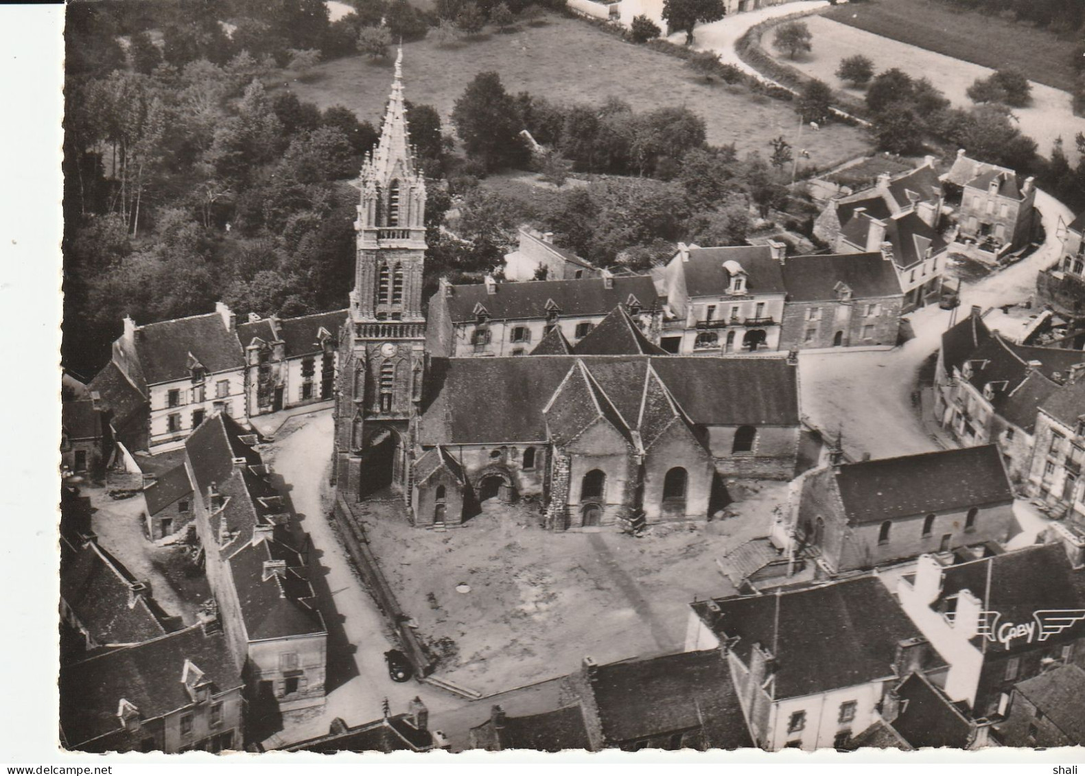 CPSM SAINT JEAN BREVELAY VUE AERIENNE L' EGLISE - Saint Jean Brevelay