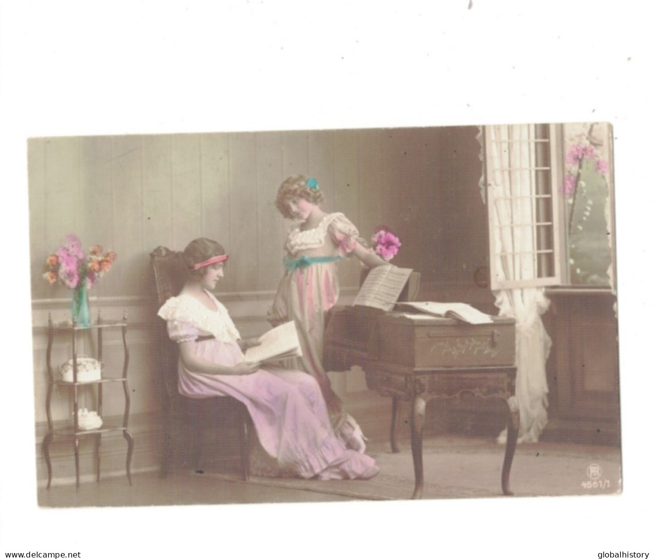 XB1176 JEUNE FILLE, ENFANT, GIRL FAMOUS MODEL GRETE REINWALD  NEAR VINTAGE PIANOLA RPPC - Ritratti