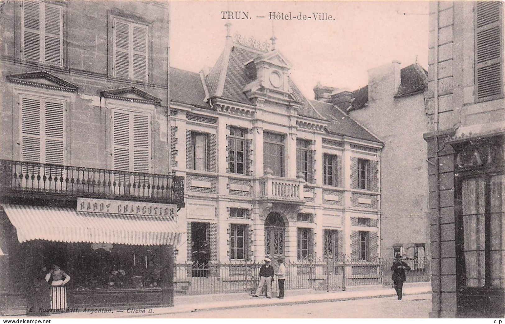 Trun - Hotel De Ville -  CPA °J - Trun