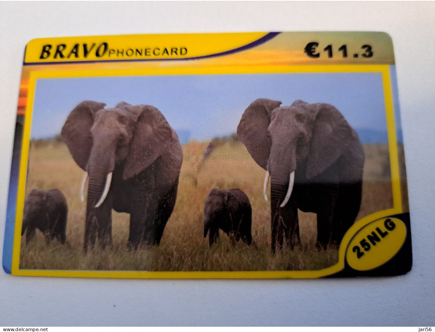 NETHERLANDS / PREPAID /HFL 25, / - BRAVO/ ELEPHANTS     /    - USED CARD  ** 16180** - Openbaar