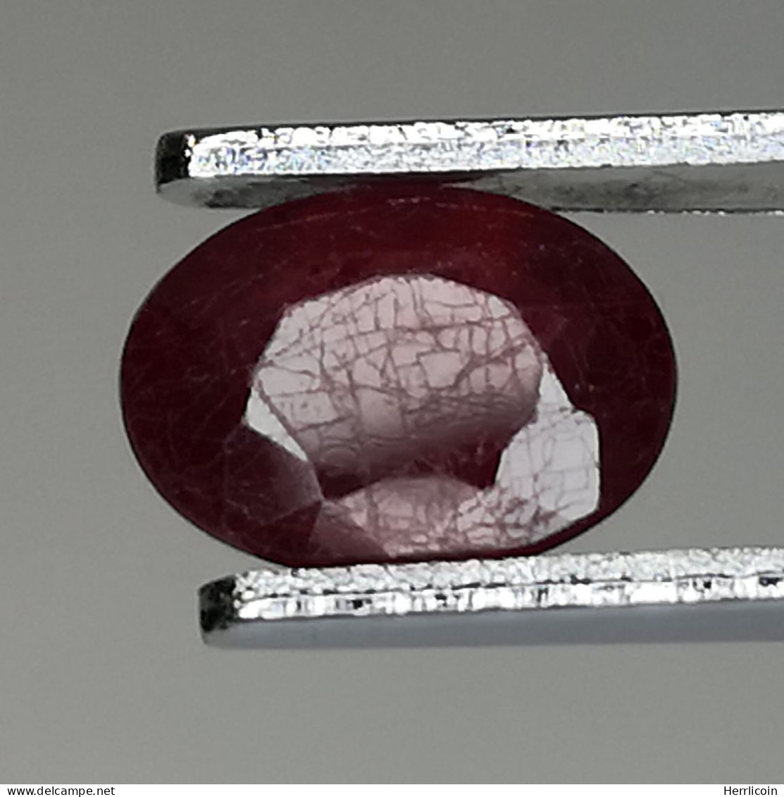 Rubis Traité (GF) De Madagascar - Ovale 0.99 Carat - 6.9 X 5 X 3.1 Mm - Ruby