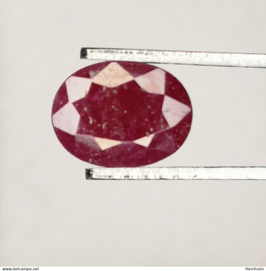 Rubis Traité (résidus) De Tanzanie- Ovale 1.20 Carat - 8.0 X 6.0 X 2.5 Mm - Rubino