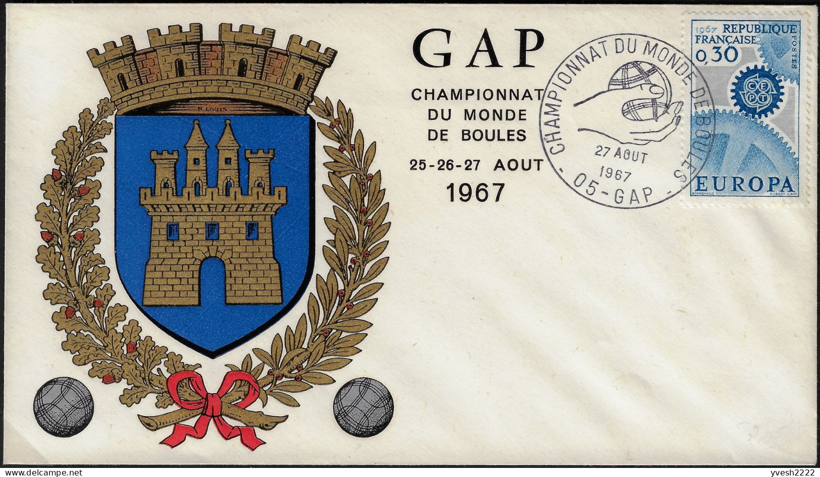 France 1967. Championnat De France, Jeu De Boules, Gap. Main Tenant Une Boule - Bowls