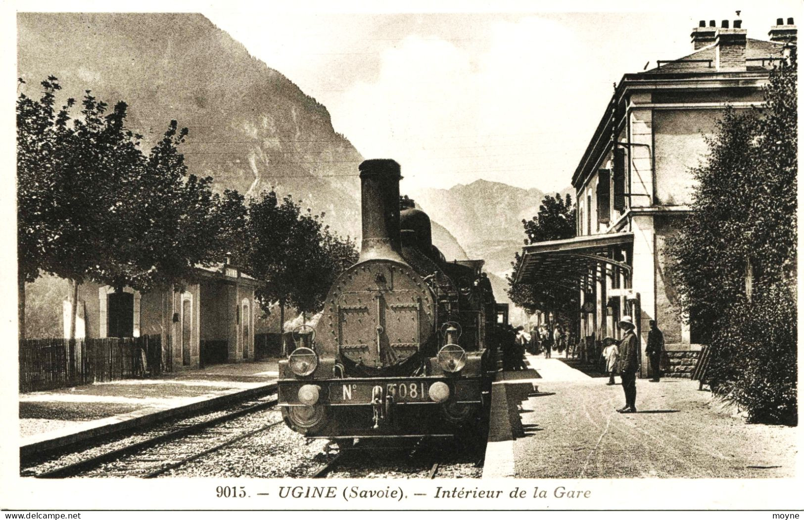 14870  -  Savoie   UGINE   INTERIEUR DE LA GARE   Animée  RARE - Ugine