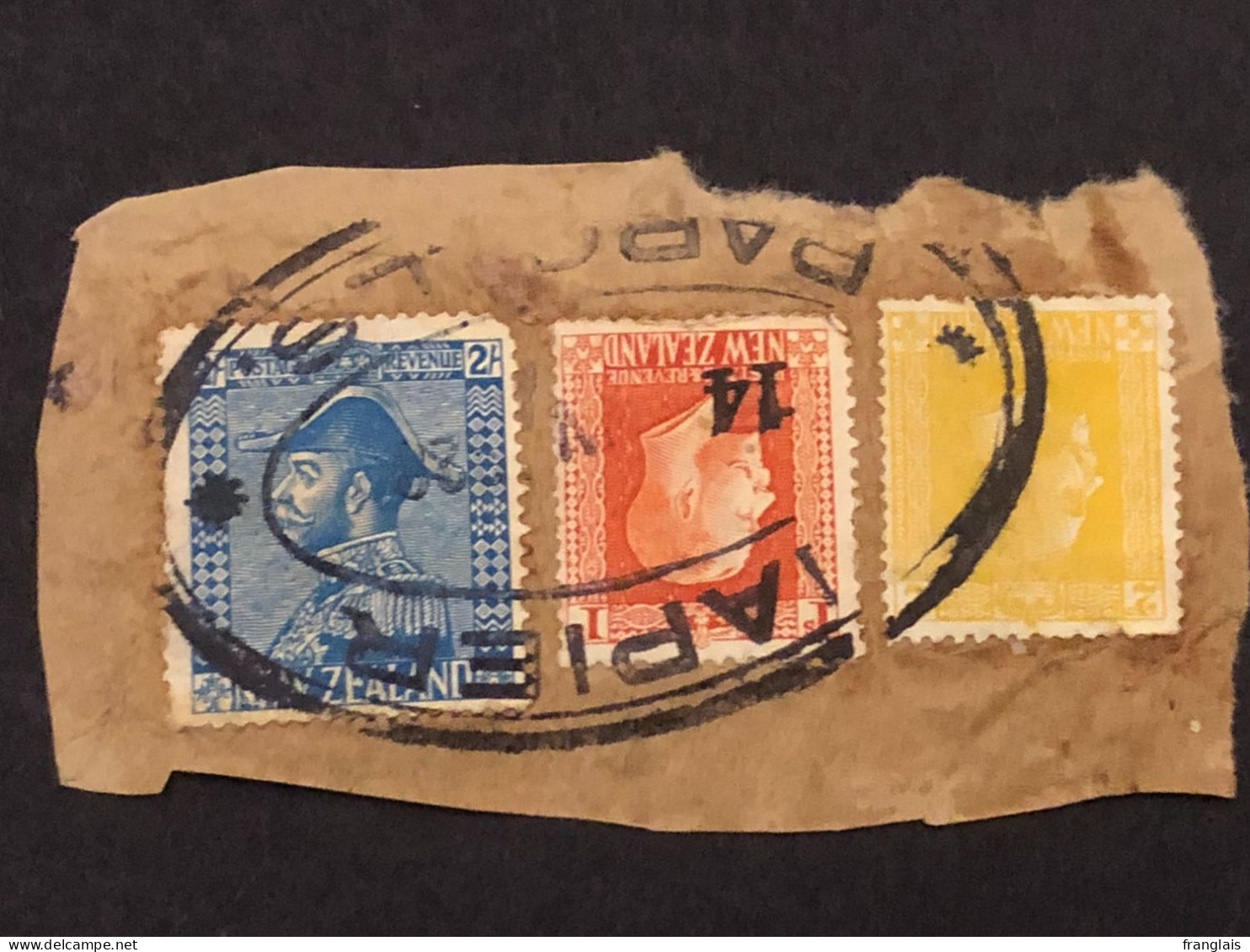 NZ Stamps On A Piece With 2s Blue - Gebraucht