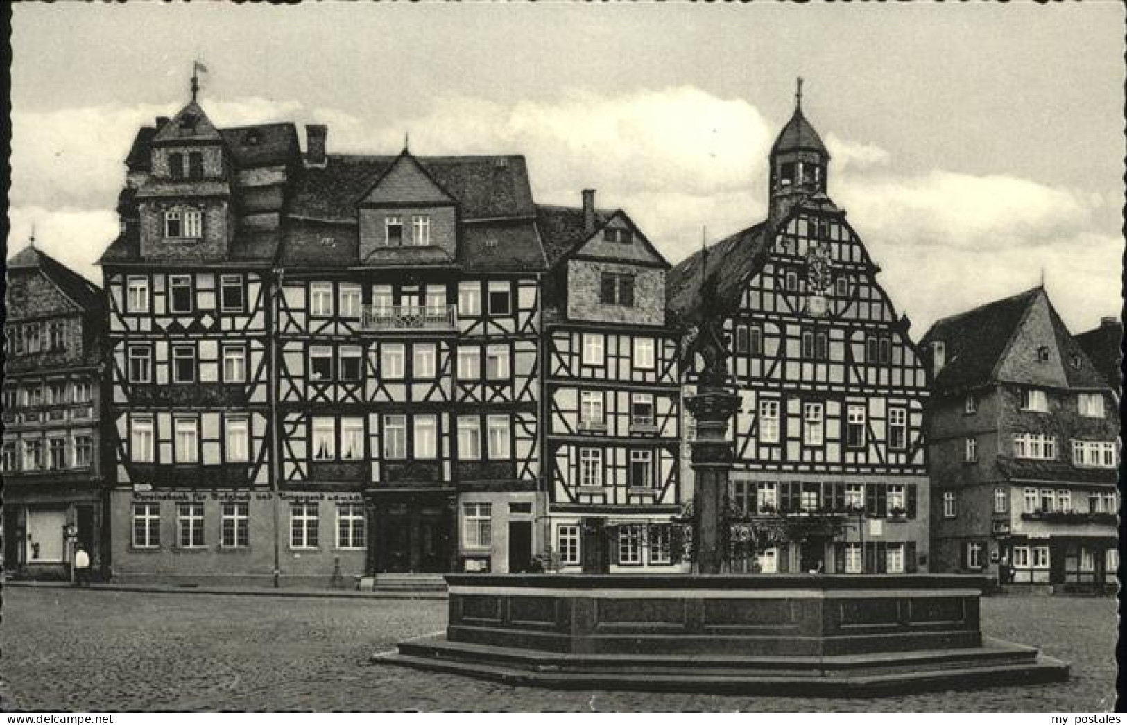 41273542 Butzbach Markt Rathaus Brunnen Butzbach - Butzbach