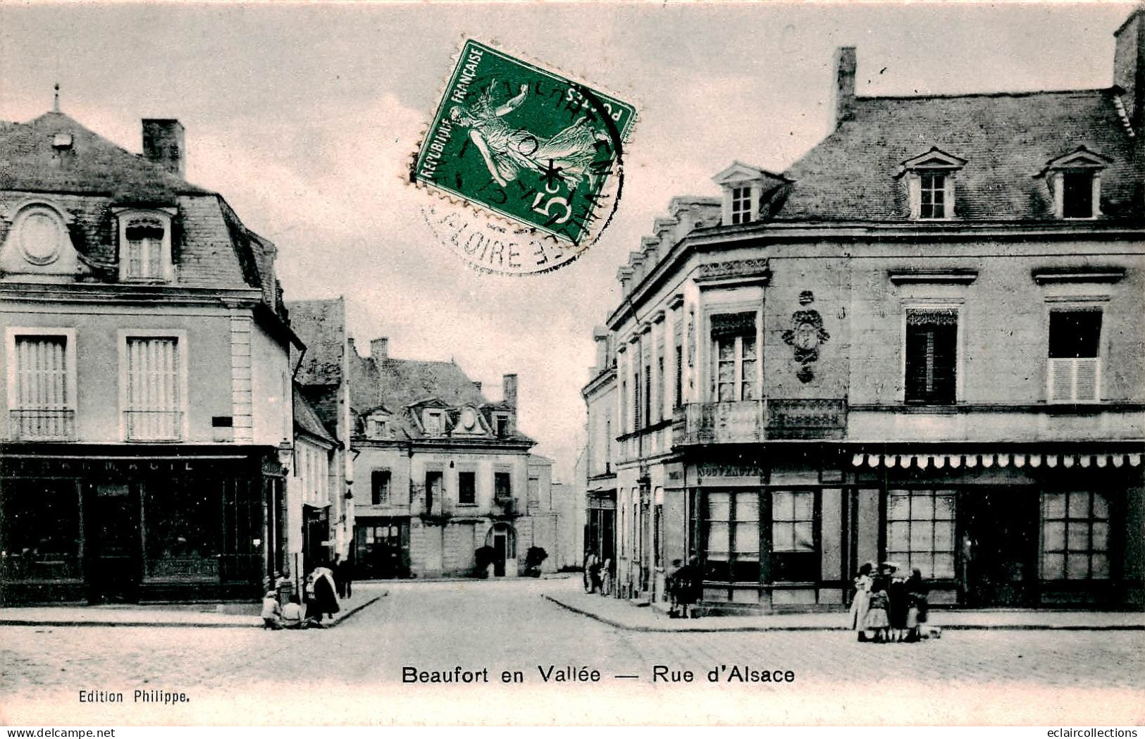 Beaufort En  Vallée       49       Rue D'Alsace        (voir Scan) - Autres & Non Classés