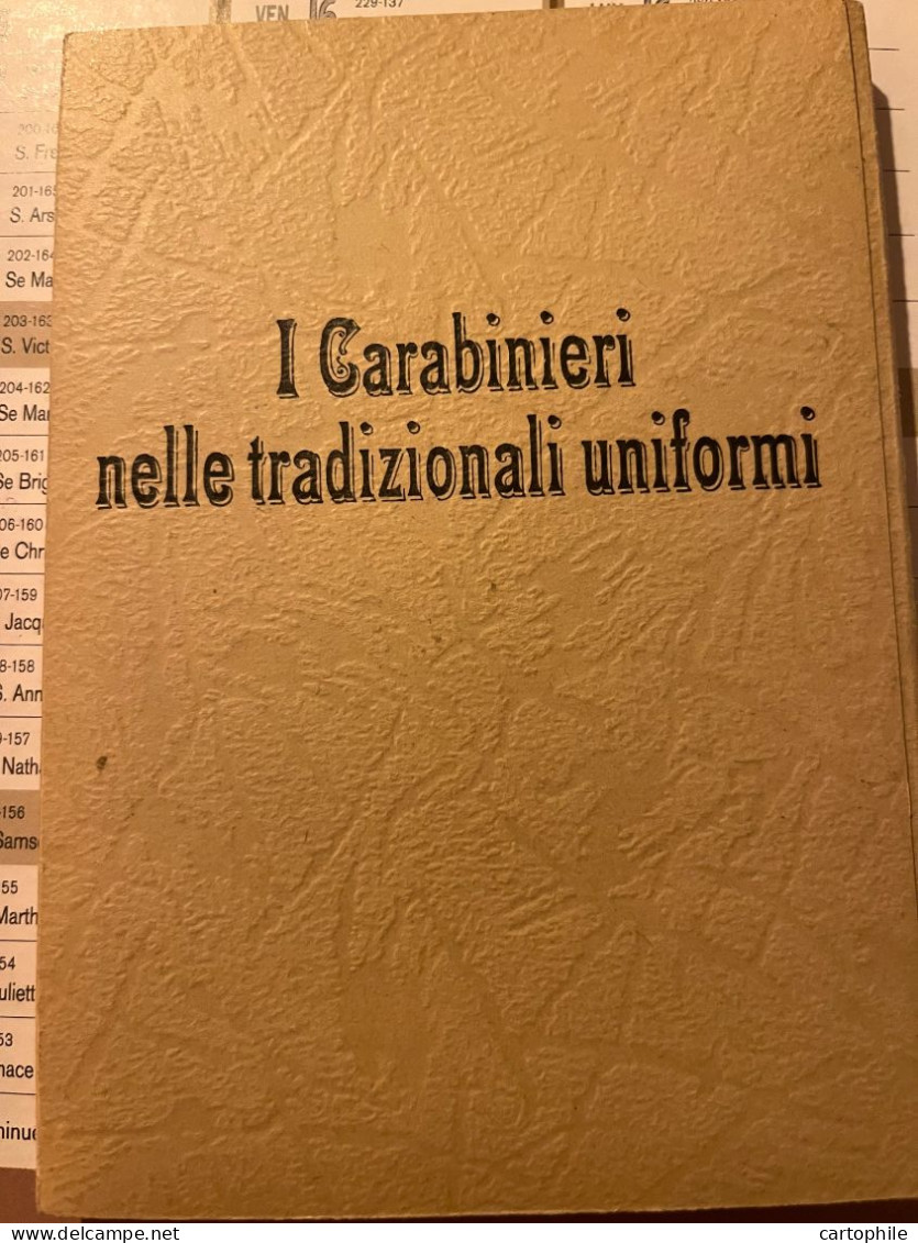 I Carabinieri Nelle Tradizionali Uniformi - Libro Di 18 Cartoline Circa 1975 - Bellissimo - Sammlungen & Sammellose