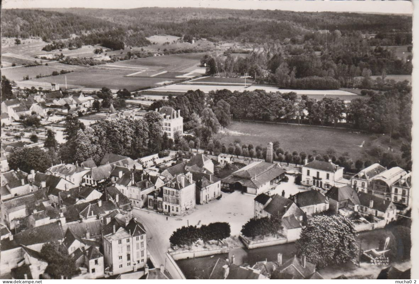 10 - ESSOYES - PLACE DU MARCHE - Essoyes