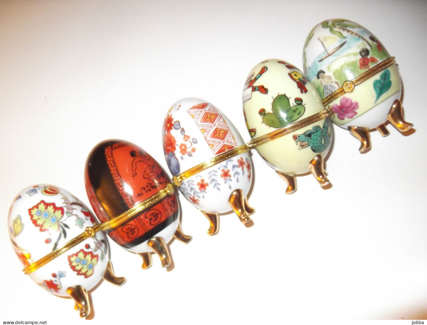 15 Porseleinen Eieren - 15 Oeufs En Porcelaine - Eggs