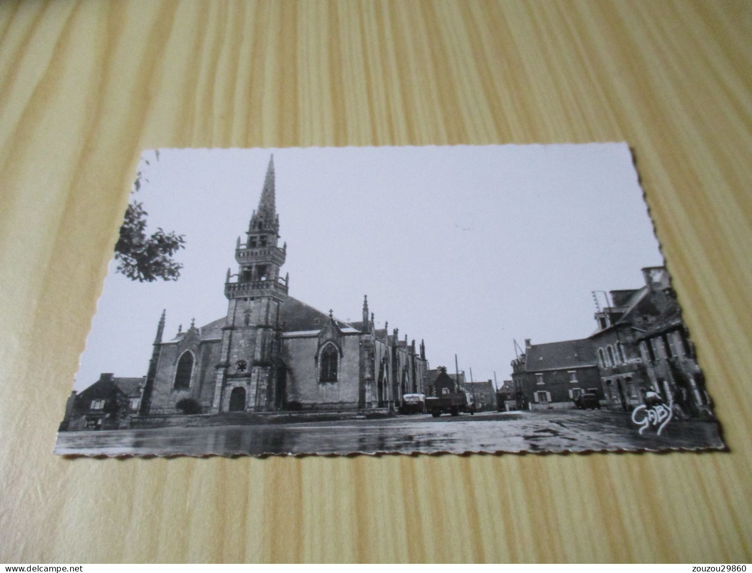 CPSM Cléder (29).Place De L'Eglise - Carte Animée. - Cléder