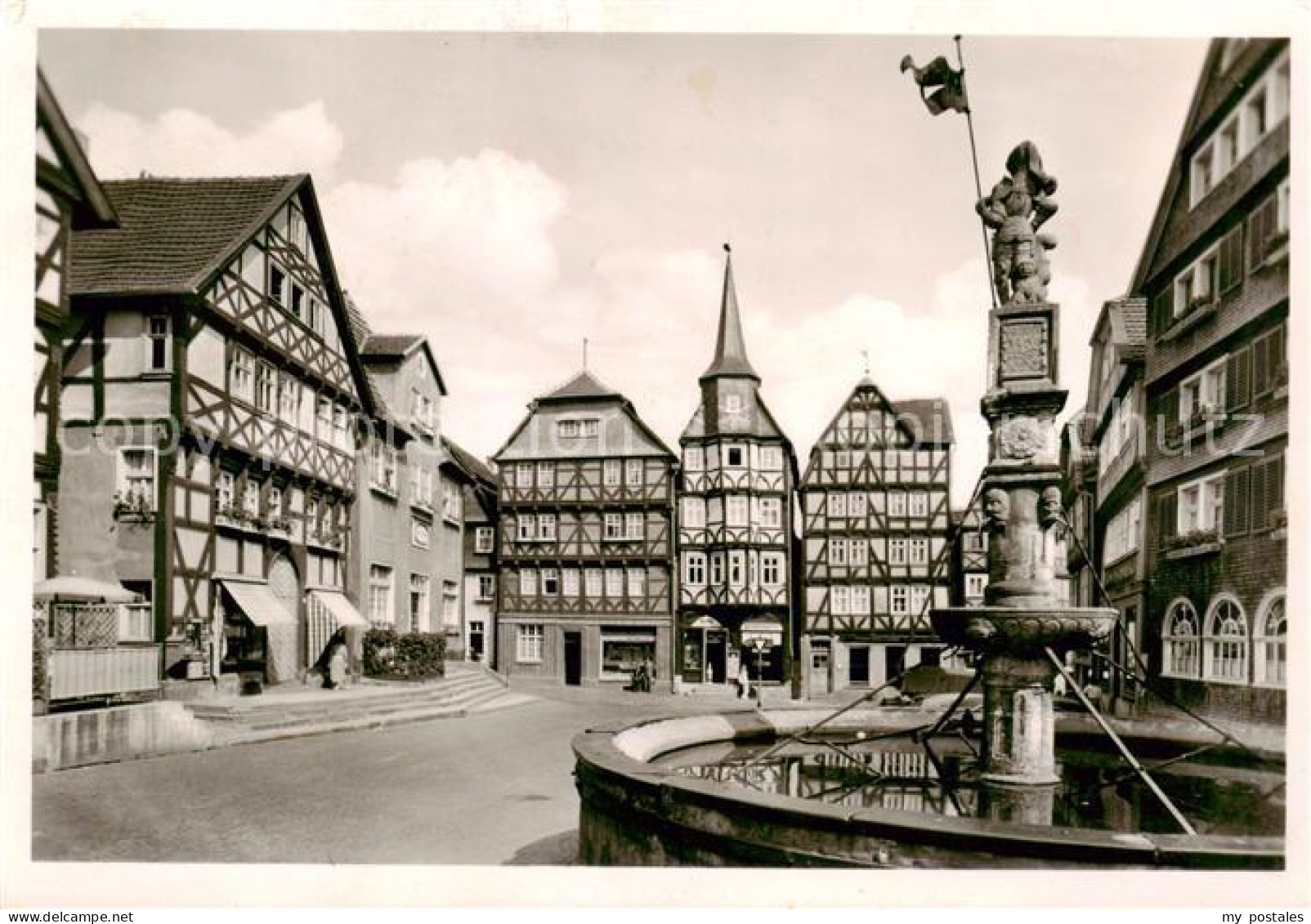 73873566 Fritzlar Markt Mit Rolandsbrunnen Fritzlar - Fritzlar