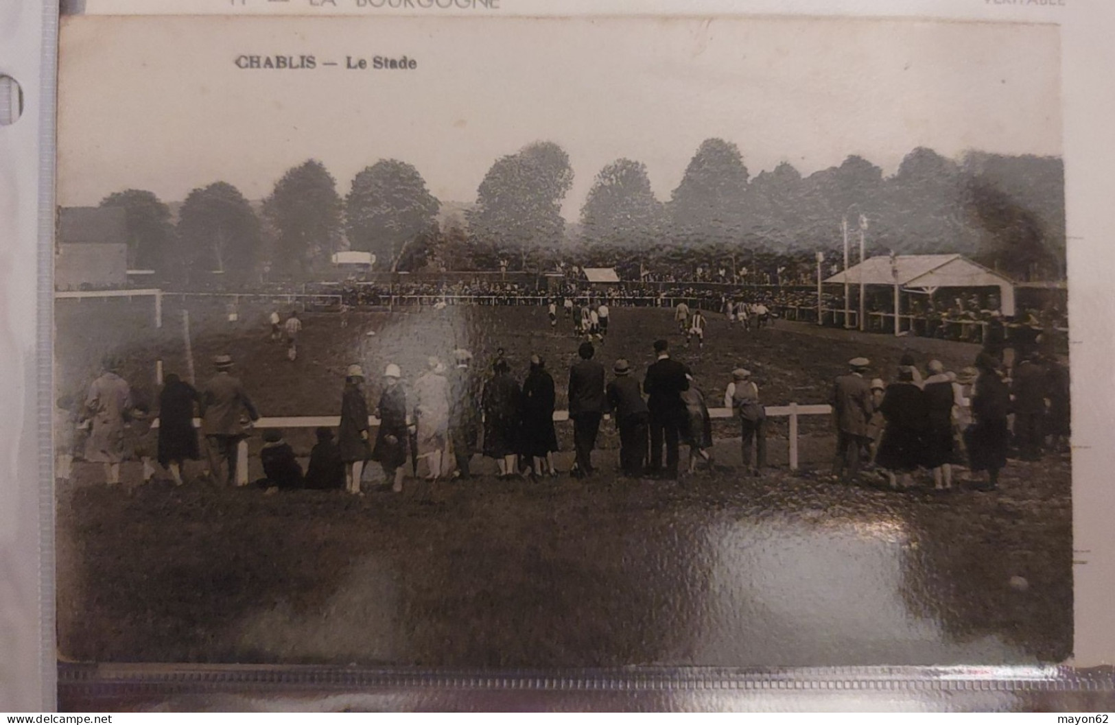 CHABLIS 89  -  LE STADE ( Football)  - BELLE ANIMATION - PEU FREQUENTE - NON CIRCULEE - Chablis