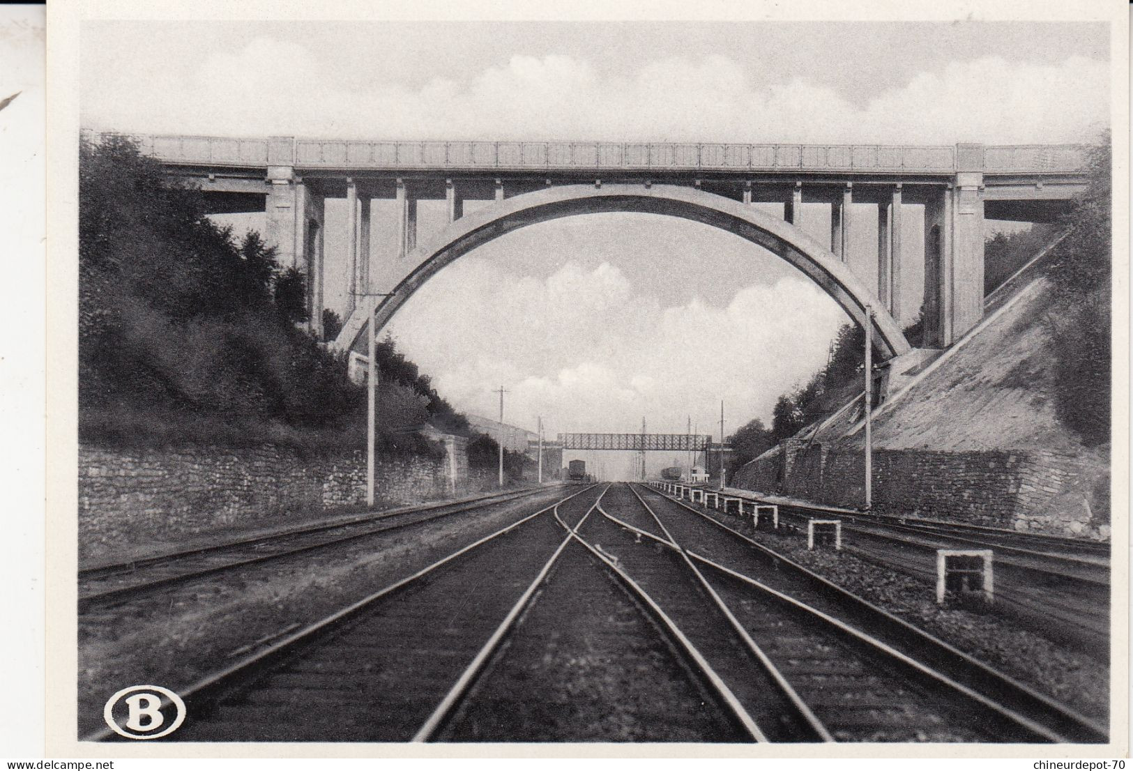 CHEMIN DE FER BELGE  VIADUC DE MONT SAINT GUIBERT - Kunstwerken