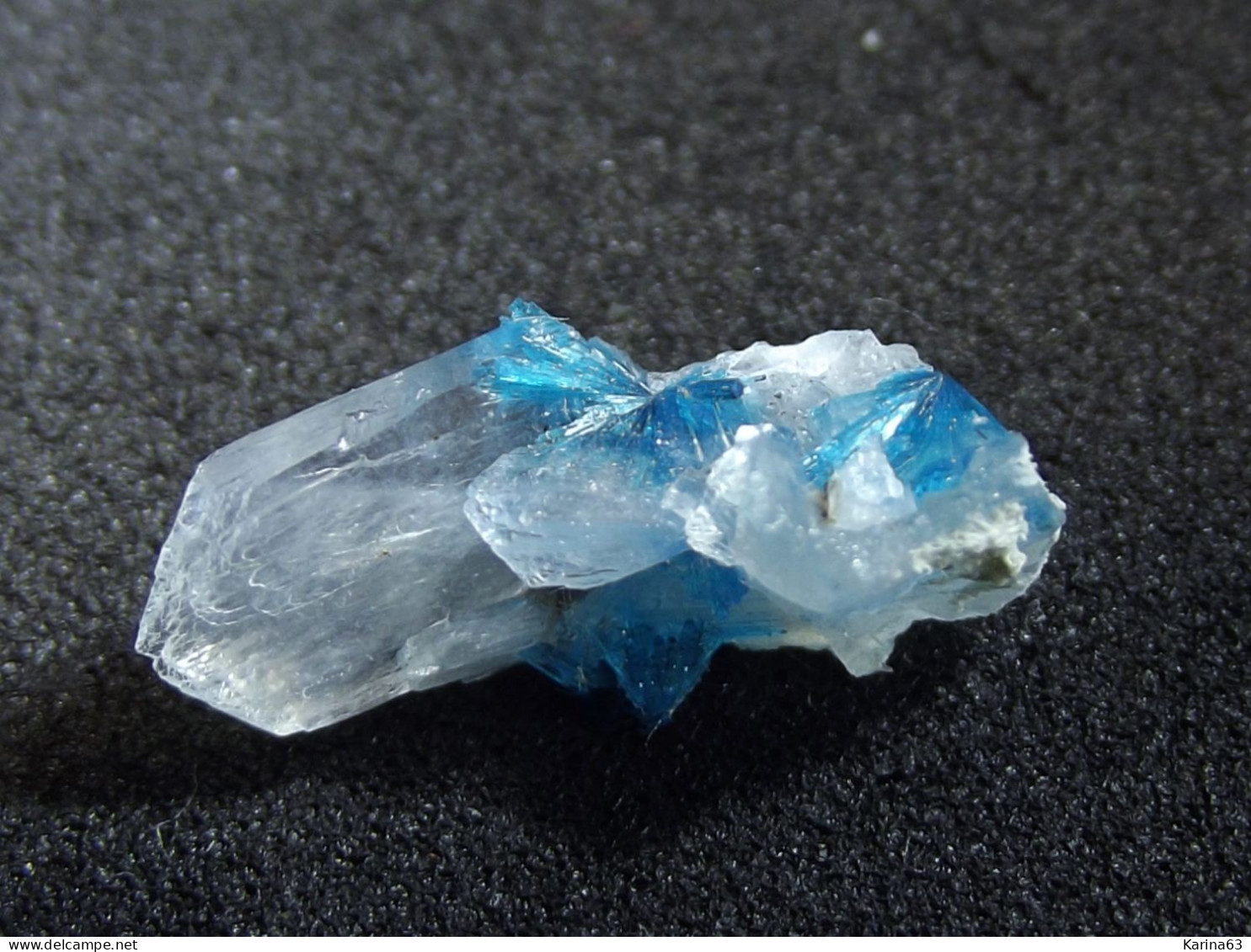 Cavansite On Stilbite   (1.5 X 0.5 X 0.8 Cm ) - Pashan - Poona - India - Minerals