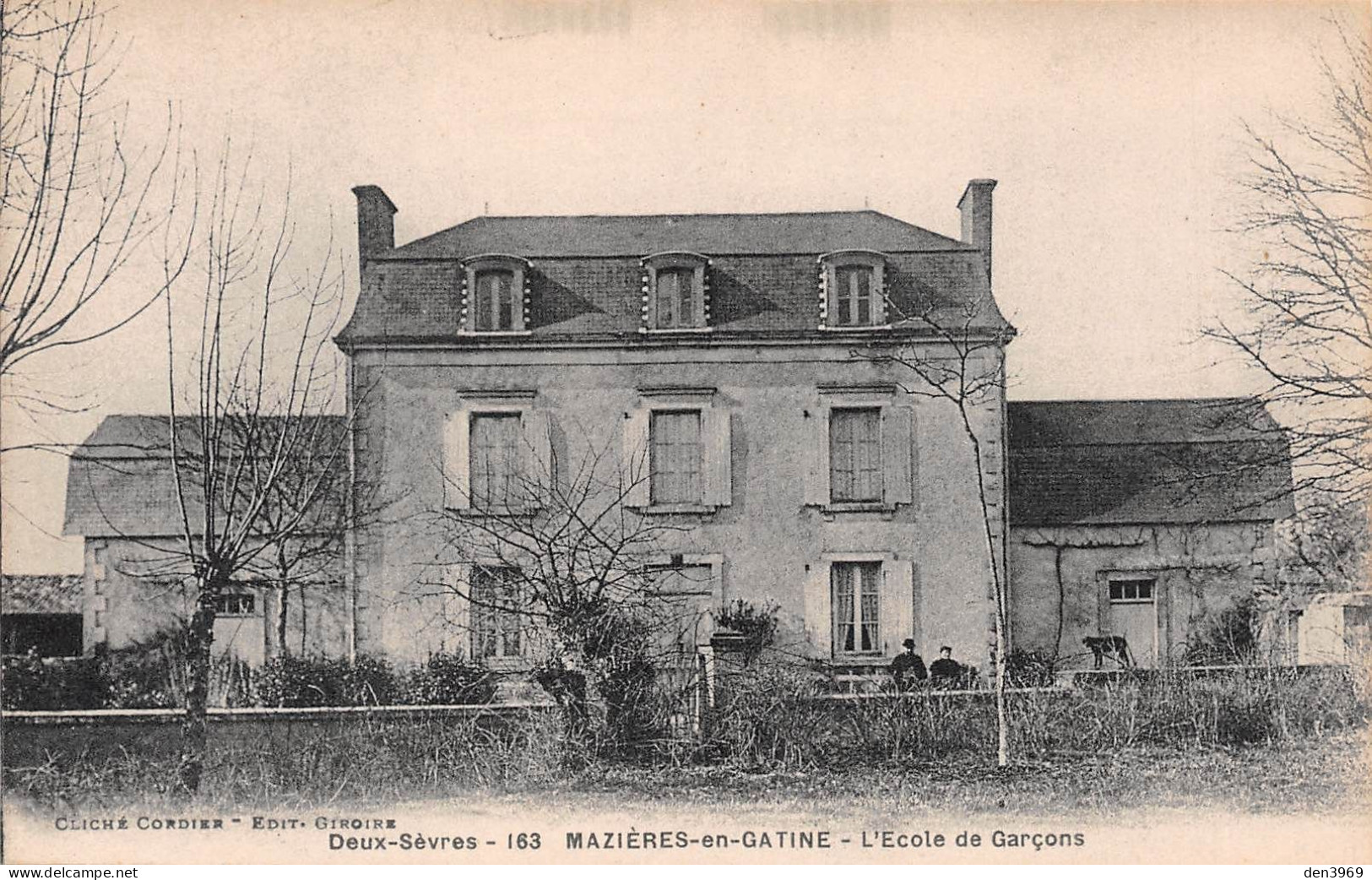 MAZIERES-en-GATINE (Deux-Sèvres) - L'Ecole De Garçons - Mazieres En Gatine