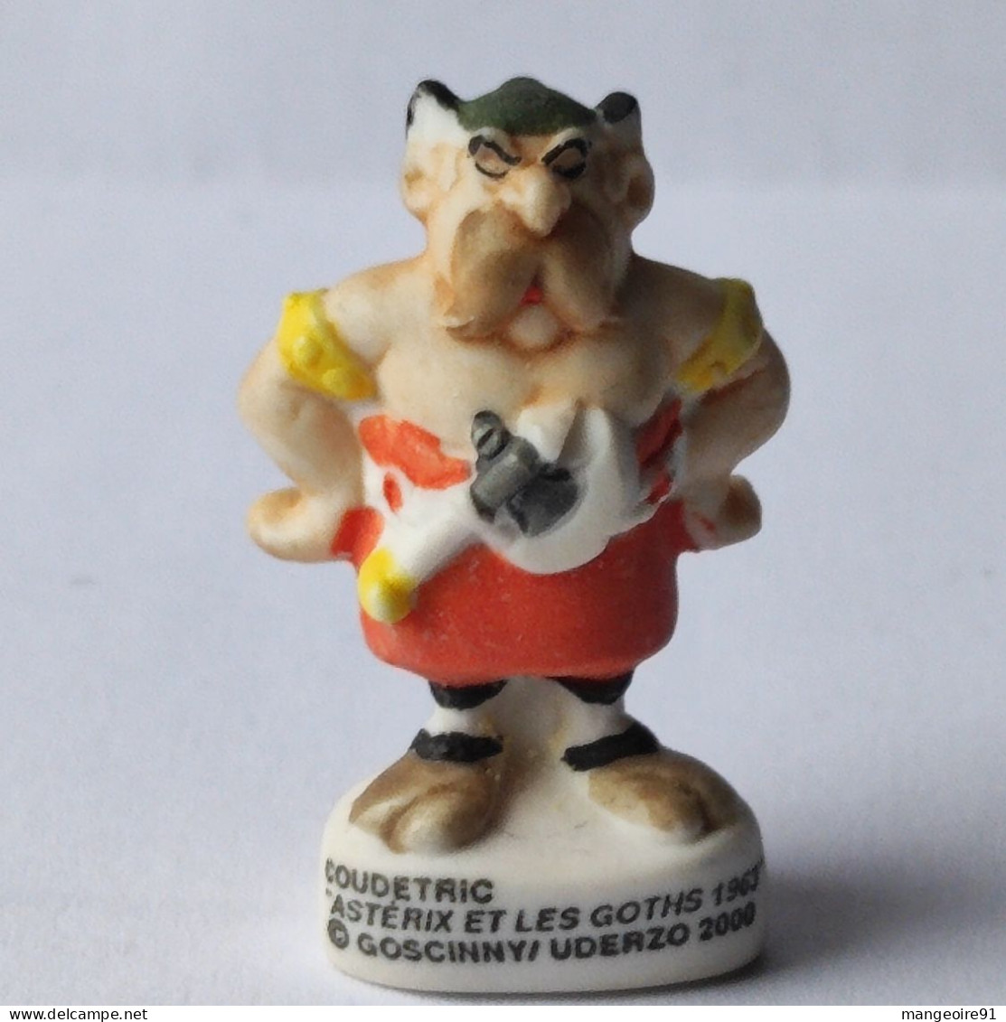 Fève / Fèves 2000 Astérix Et Les Goths * Coudetric (T 3112) 2000 Sur Le Socle - Cómics