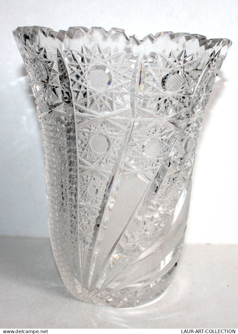 MAGNIFIQUE VASE EN CRISTAL TAILLÉ, GRAVÉ, DECOR GEOMETRIQUE, ART DECO H:21cm 2kg / ART DECORATIF (0507.57)